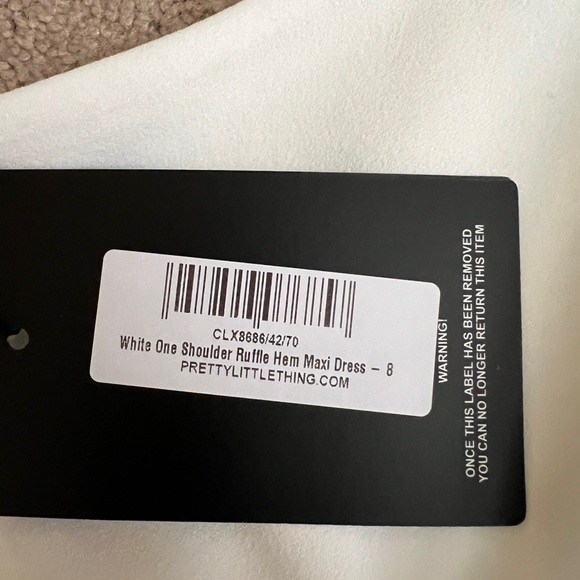 Pretty little thing one shoulder - Picture 3 of 3